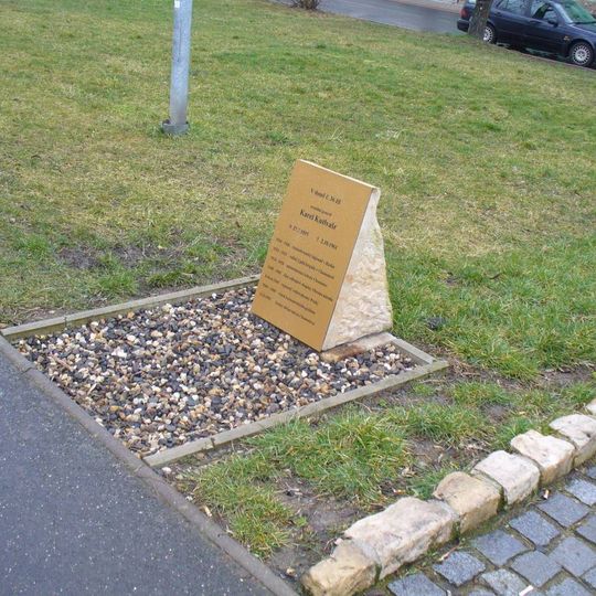 Pomník generála Kutlvašra v Škroupově ulici v Chomutově