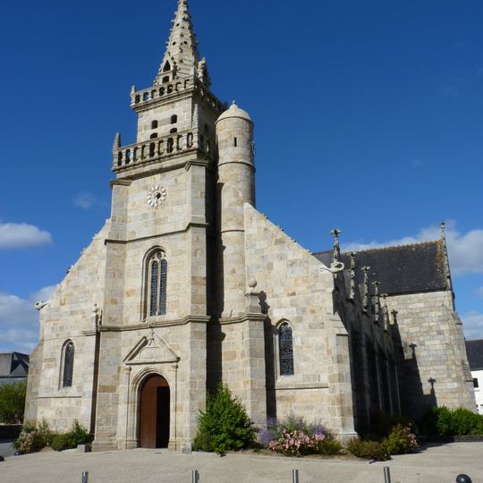 Église Saint-Pierre de Maël-Carhaix