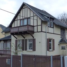 Villa mit Einfriedung Eduard-Bilz-Straße 15