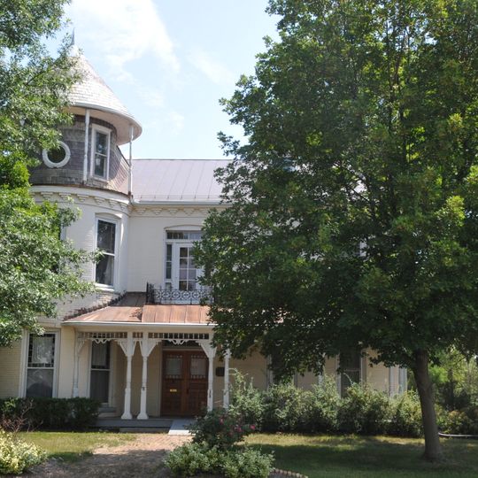 Ernst Schowengerdt House