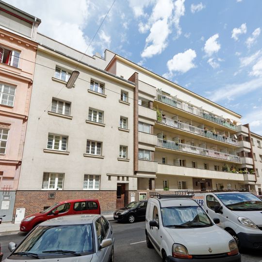 Wohnhausanlage Weyringergasse 16-18