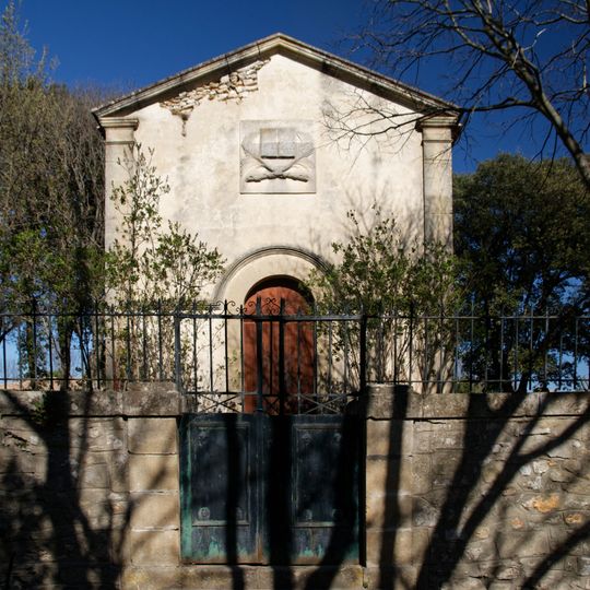 Meeting house in Aspères