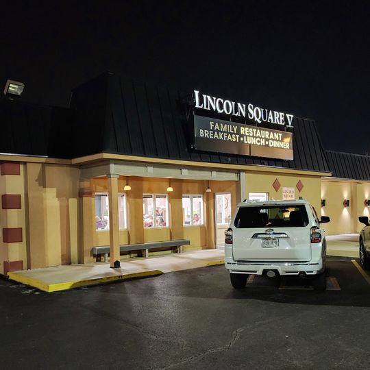 Lincoln Square Restaurant