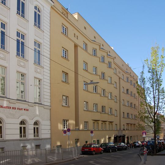 Dr.-Friedrich-Becke-Hof