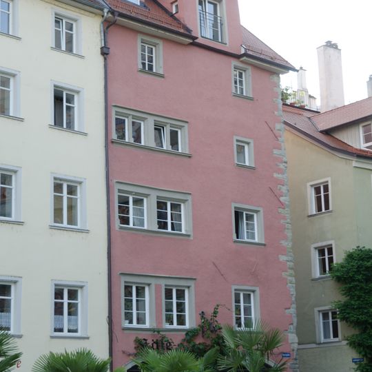 Wohn- und Geschäftshaus