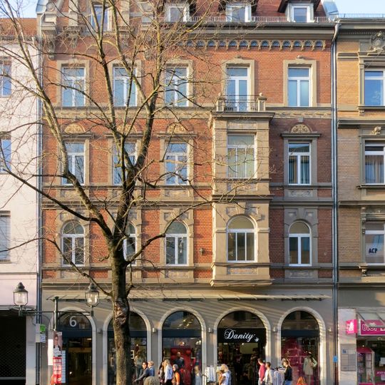 Wohn- und Geschäftshaus