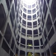 Edificios modernos e históricos en Grenoble