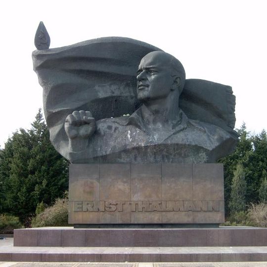Ernst-Thälmann-Park