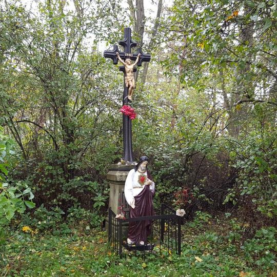 Kříž na Kraví hůrce na sever od Žebráku