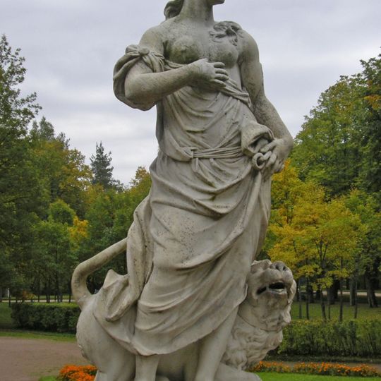 Allegory of Peace statue in Pavlovsk Park by Pietro Baratta