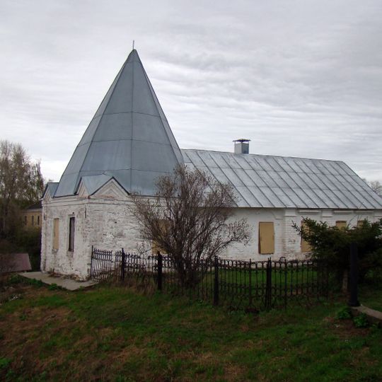 Угловая башня ограды Никольского собора