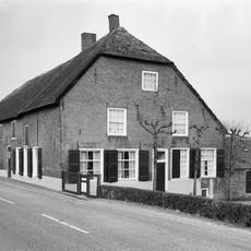 Provincialeweg Zuid 15-17, Almkerk