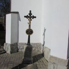 Kříž u kaple v Horní Vsi