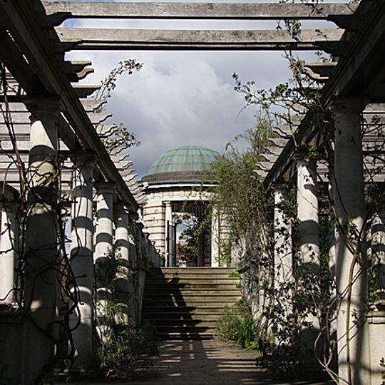 The Hill Garden Western Pergola