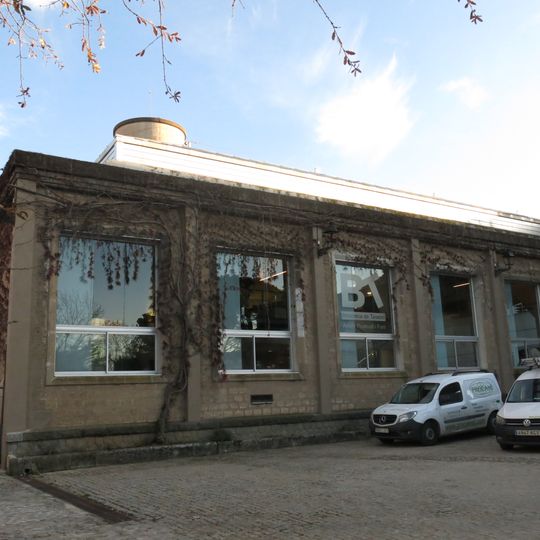 Biblioteca Antoni Pladevall i Font