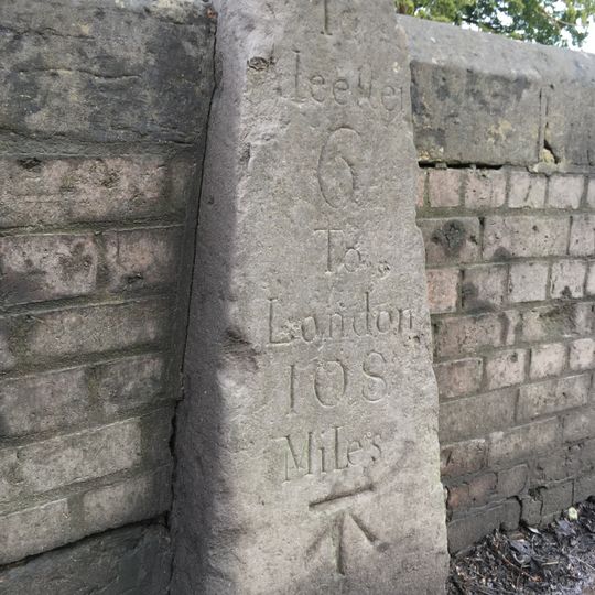 Milestone, Feckenham, Bow Brook Bridge