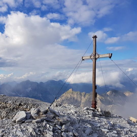 Gipfelkreuz Gschnitzer Tribulaun