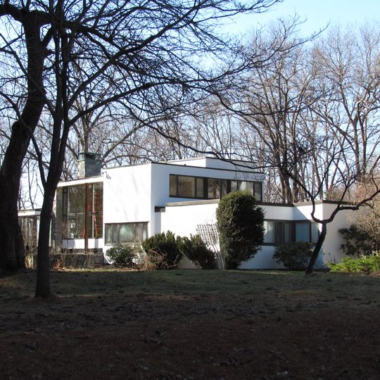 Woods End Road Historic District