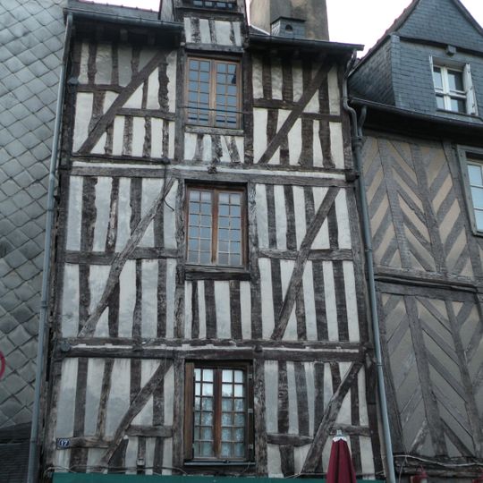 Immeuble, 17 place Sainte-Anne