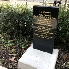 Stèle à la mémoire de Michel Crespin