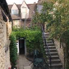 Vickers Hotel And Restaurant