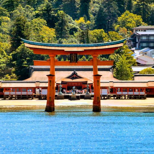 Grand torii du sanctuaire d'Itsukushima