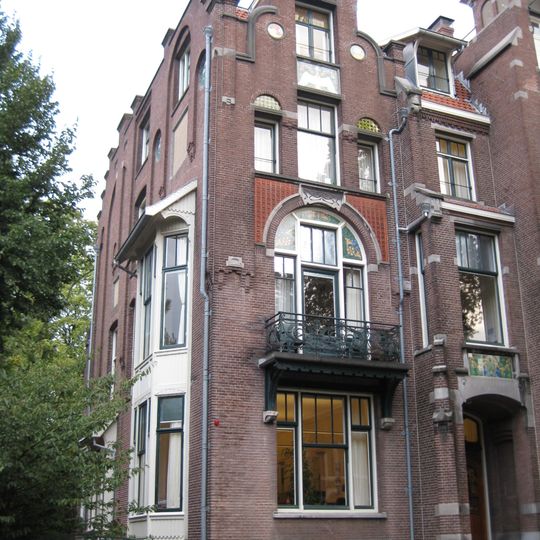Linkerdeel van een dubbelvilla