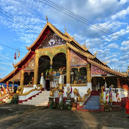 Wat Jom Khao Manilat