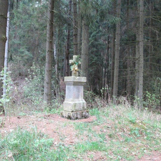 Kříž u polní cesty severně od Kladrub