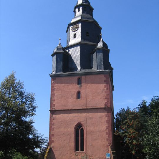 Ev. Kirche und Kirchhof
