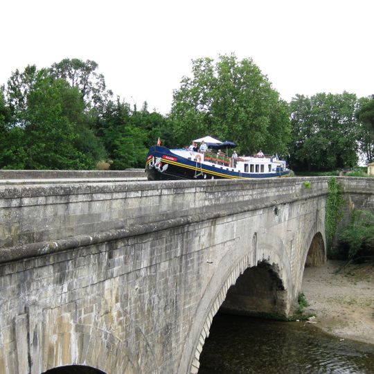 Cesse Aqueduct
