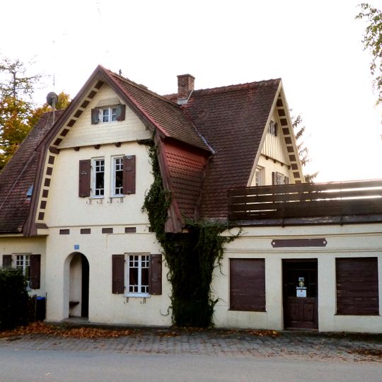 Wohn- und Geschäftshaus