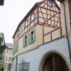 Wohn- und Geschäftshaus