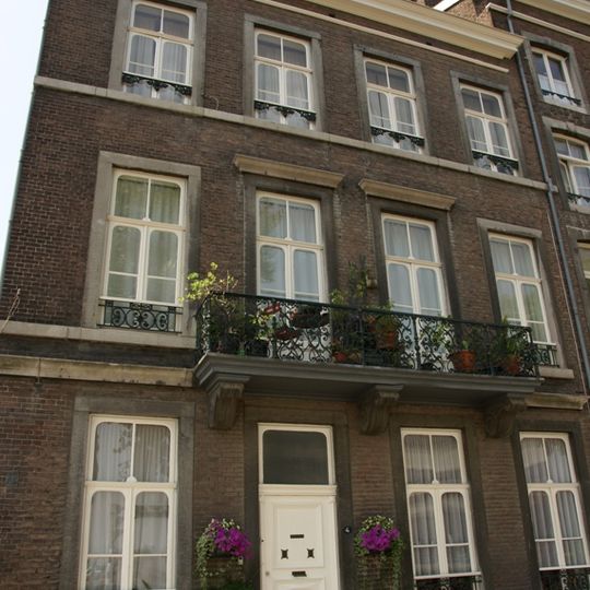 Van Hasseltkade 4, Maastricht