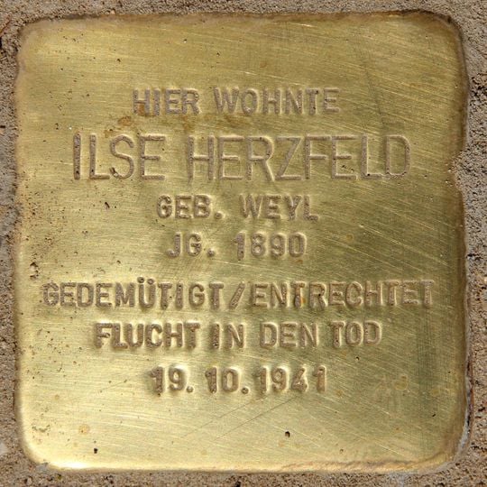Stolperstein dedicated to Ilse Herzfeld
