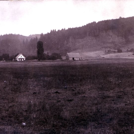 Isaac King House and Barn