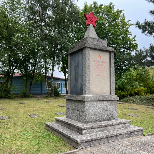 Gedenkstätte für die Gefallenen der Roten Armee am Bahnhof