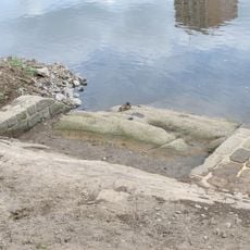 Hladový kámen na levém břehu Labe v Děčíně