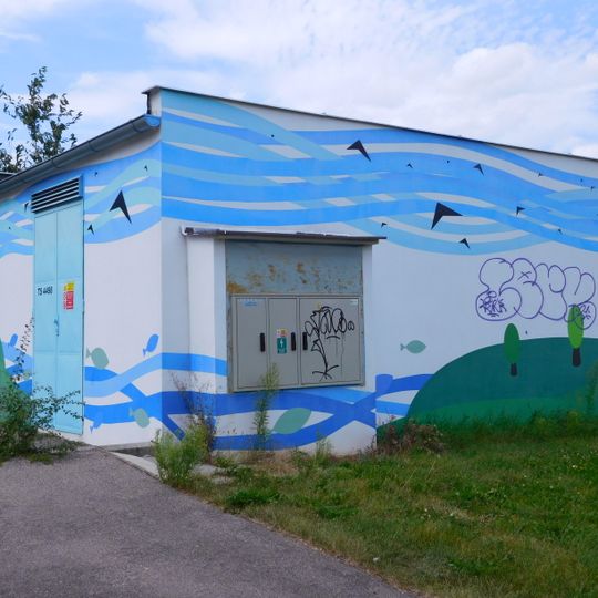Mural on distribution substation in Sezemínská street