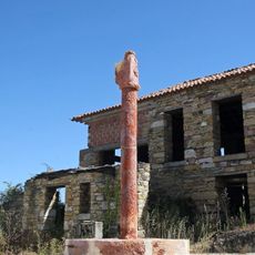 Pelourinho de Pombeiro da Beira / Capela de Santo António