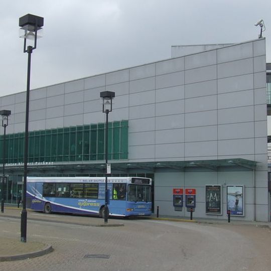 Luton Airport Parkway railway station
