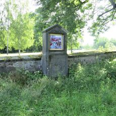 Kaplička Křížové cesty-III u kostela ve Starých Křečanech