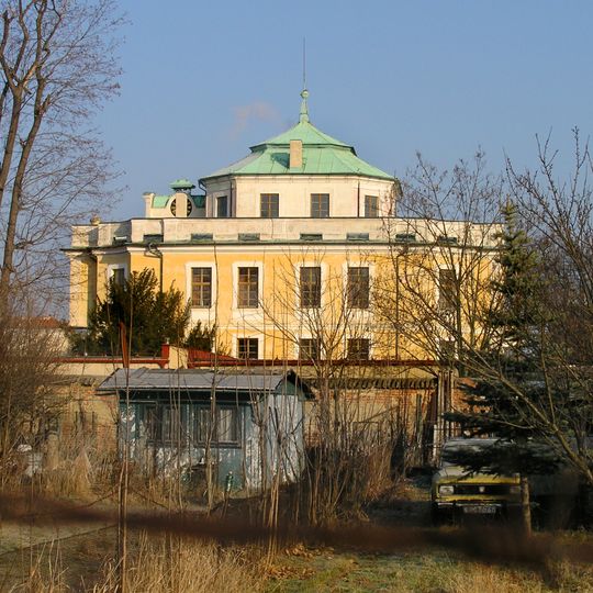 Vinoř Castle