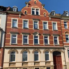 Mietshaus in geschlossener Bebauung Logenstraße 11