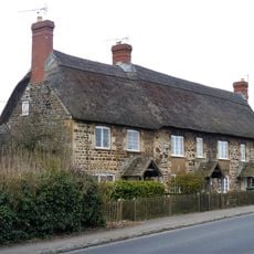 19 20 21, Devizes Road