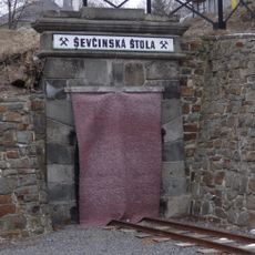 Portál ševčinské průjezdní štoly