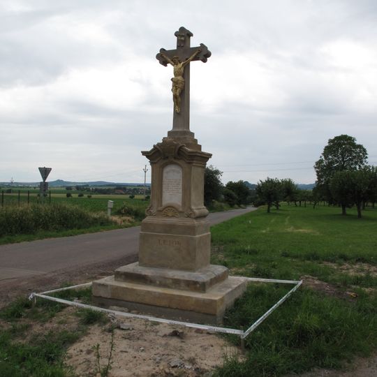 Kamenný kříž z roku 1876