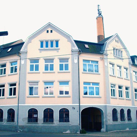 Färberei Hauptmann; Fabrikgebäude in geschlossener Bebauung Bachstraße 39