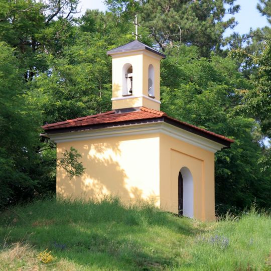 Kaplička v Černíně