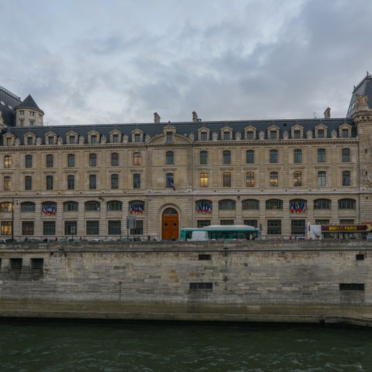 Cuartel de la Prefectura de Policía de París